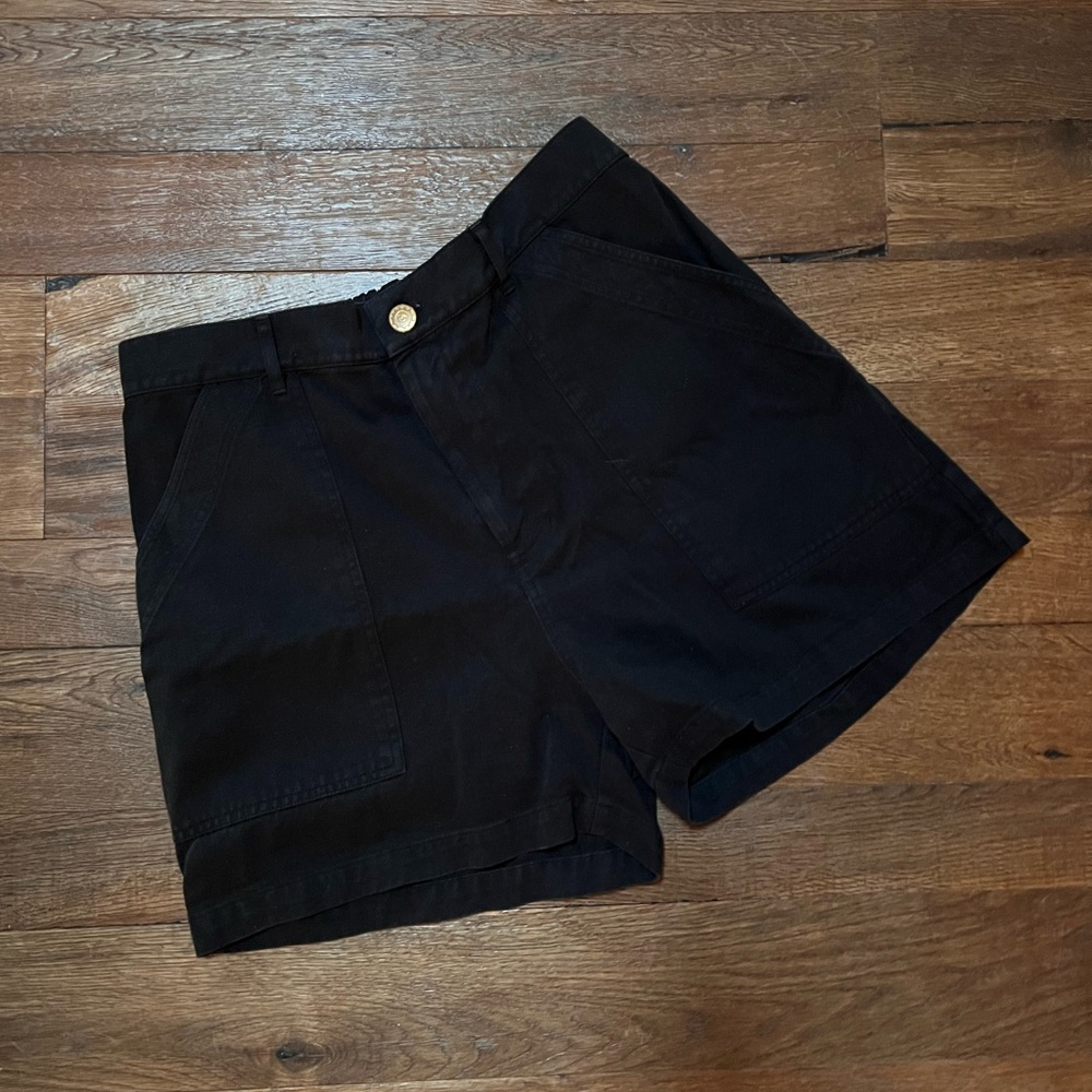 Black work shorts size large